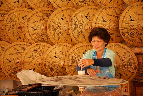 Umbrella making in Bo Sang