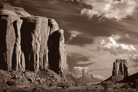 MONUMENT VALLEY